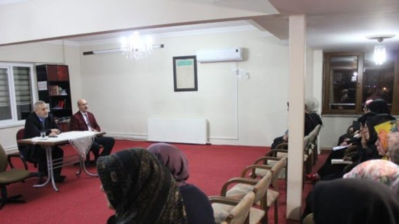 Müftü Çetin, Kız Kur’an Kursu öğrencileriyle sohbet gerçekleştirdi