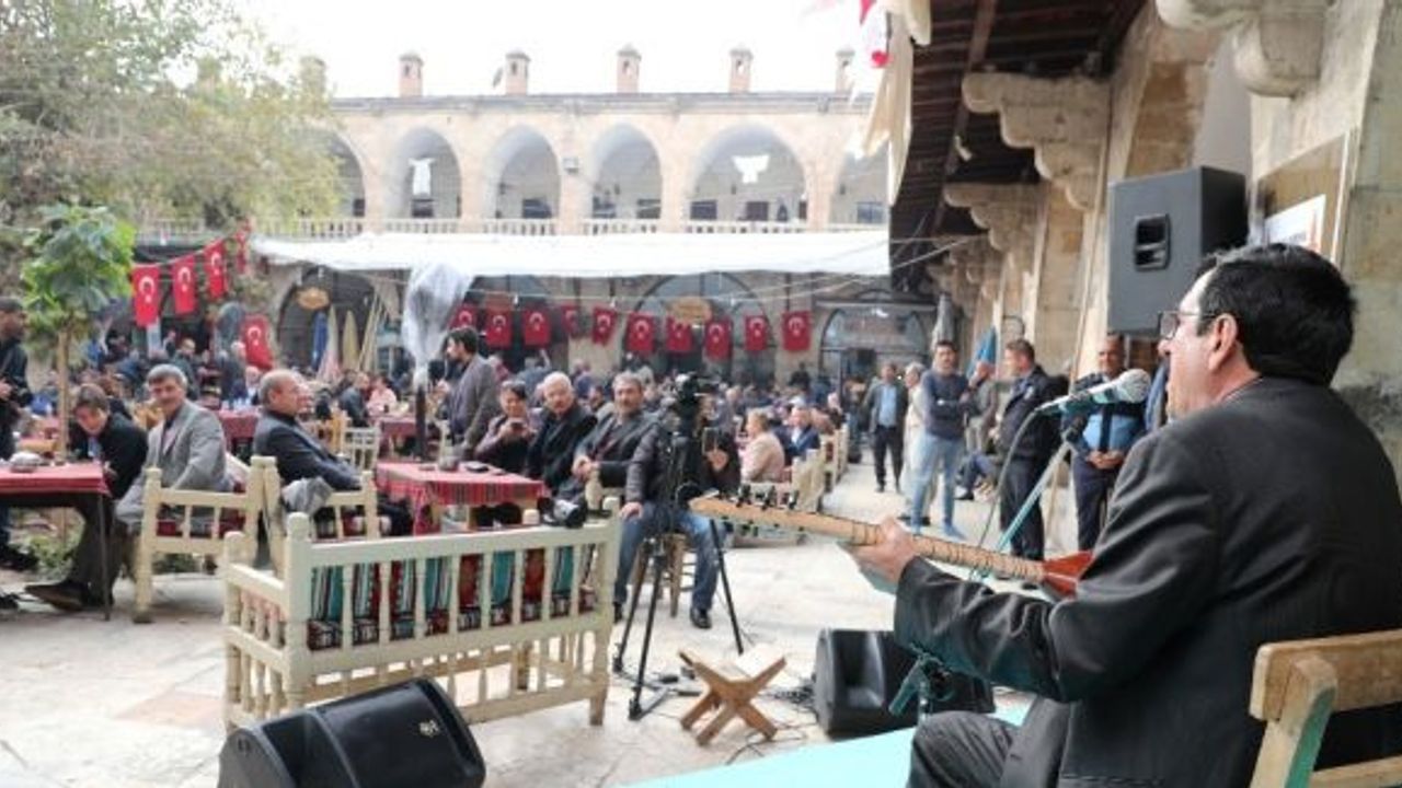 Ödüllü Aşık Sefai, eserleri ile etkinliklerin startını verdi