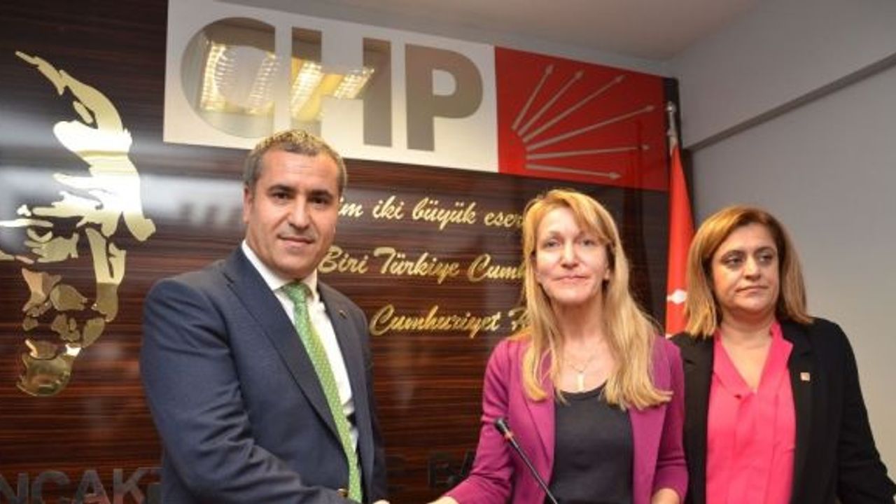 Özgen Nama, Sancaktepe Belediye Başkanlığı için aday olduğunu açıkladı