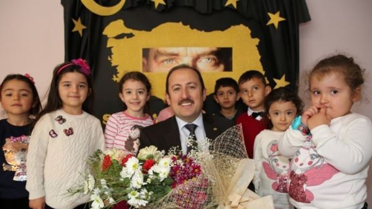 Vali Pehlivan, Nazlı Şentürk Kızılay Anaokulunu ziyaret etti