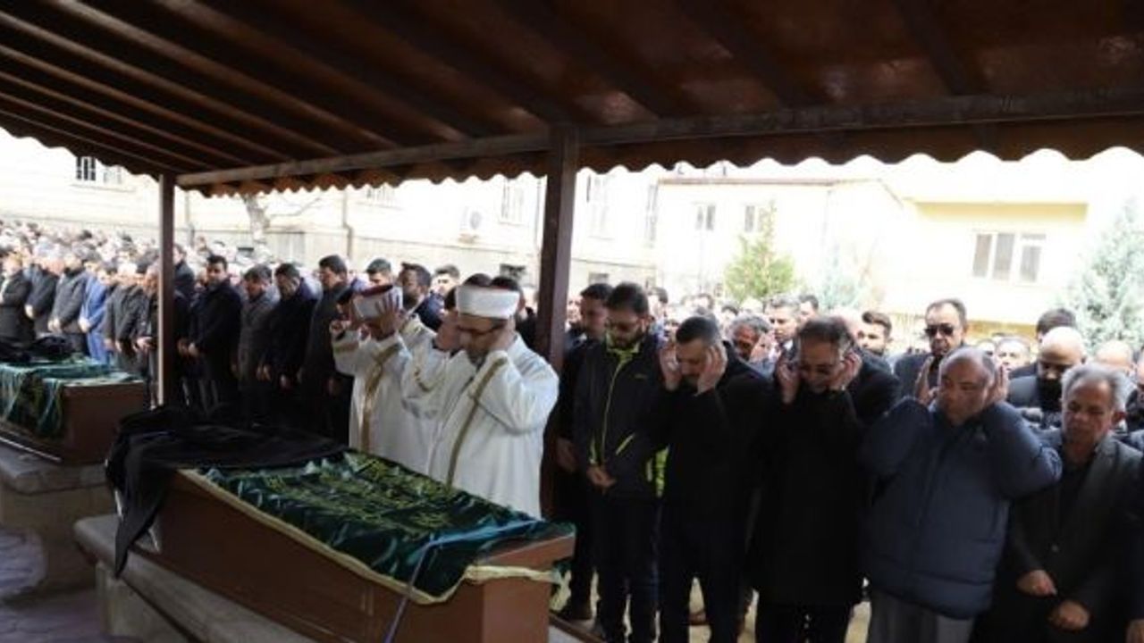 AK Parti Milletvekili Yücel Menekşe’nin babası son yolculuğuna uğurlandı