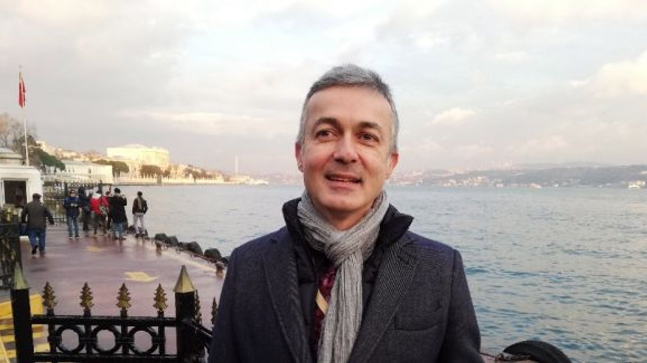 "Boğaziçi’nin Tarih Atlası" kitabının yazarı Bornovalı, Boğaz’da turist rehberleriyle buluştu