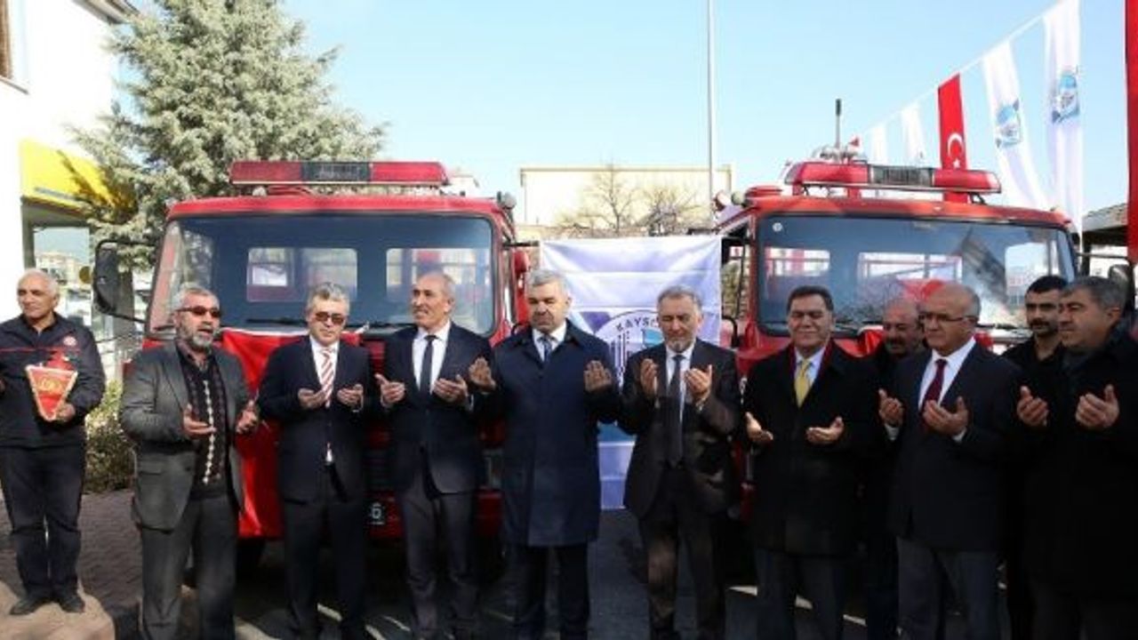 Büyükşehir Belediyesi Oto Sanatkarlar Odası’na itfaiye aracı hibe etti