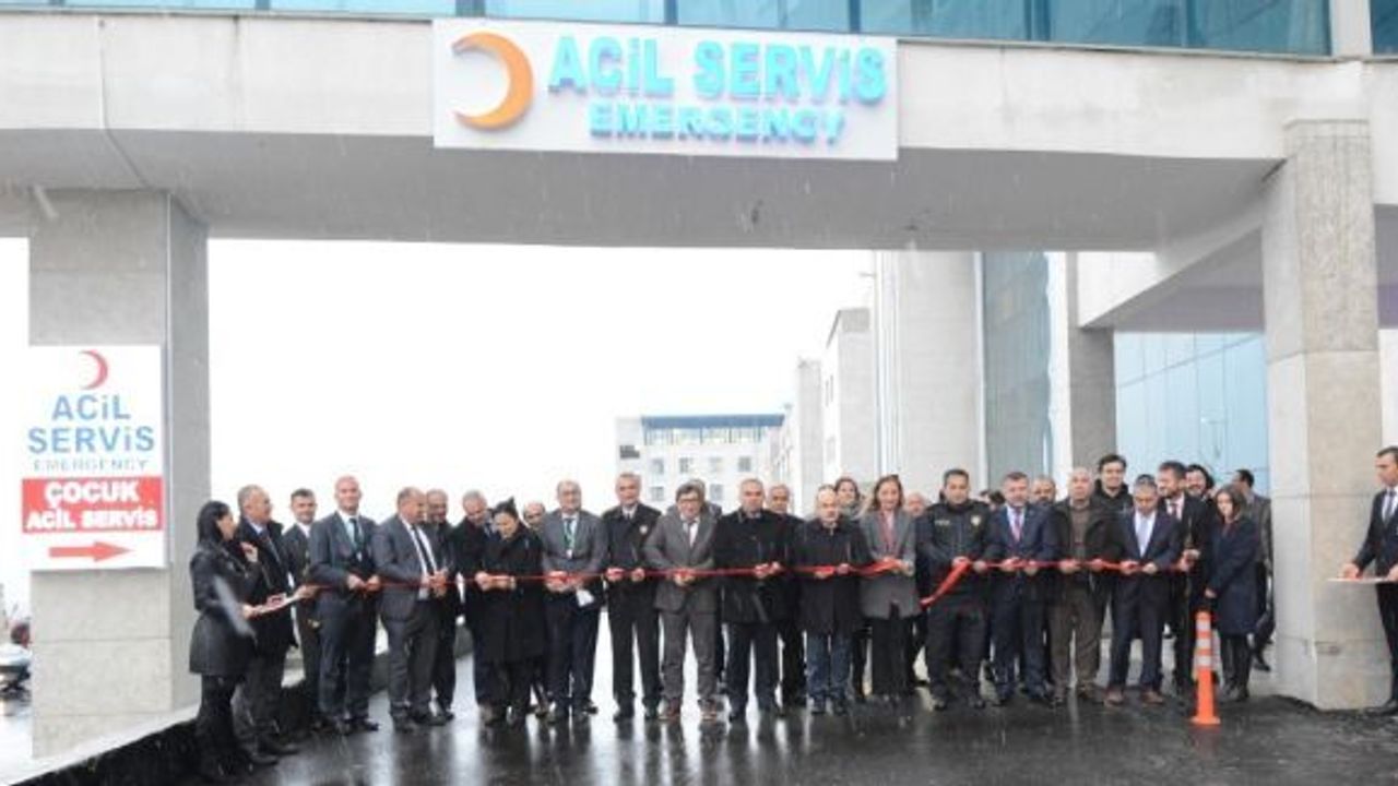 Düzce Üniversitesi hastanesi’nin yeni acil servisi törenle hizmete açıldı