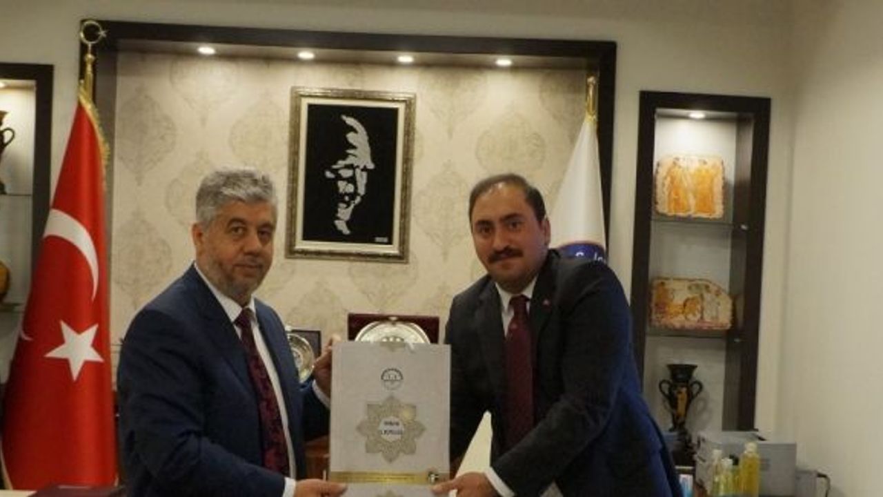 Eskişehir İl Müftüsü Gerek Seyitgazi Kaymakamı Demirkol’u makamında ziyaret etti