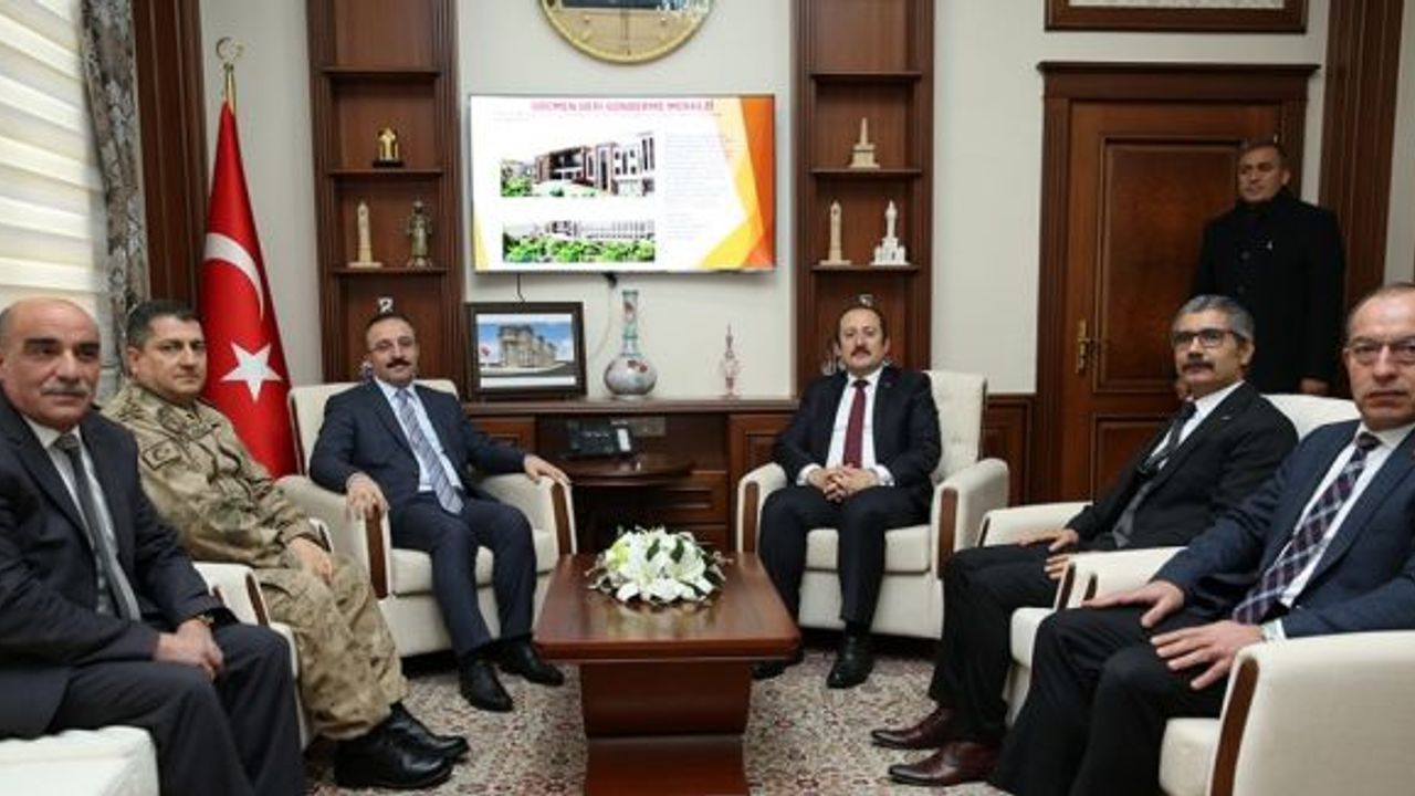 İçişleri Bakan Yardımcısı İsmail Çataklı Bayburt Valiliği’ni ziyaret etti