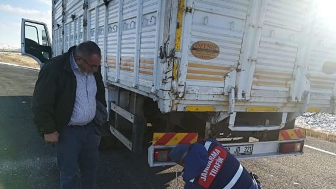 Jandarma bin 203 ağır tonajlı araçtan 47’sinin sürücüsüne ceza yazdı