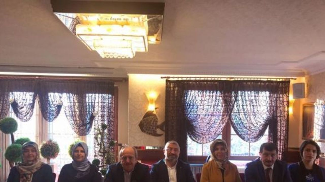 Karadağ ve Aşkın, AK Partili kadınlarla bir araya geldi