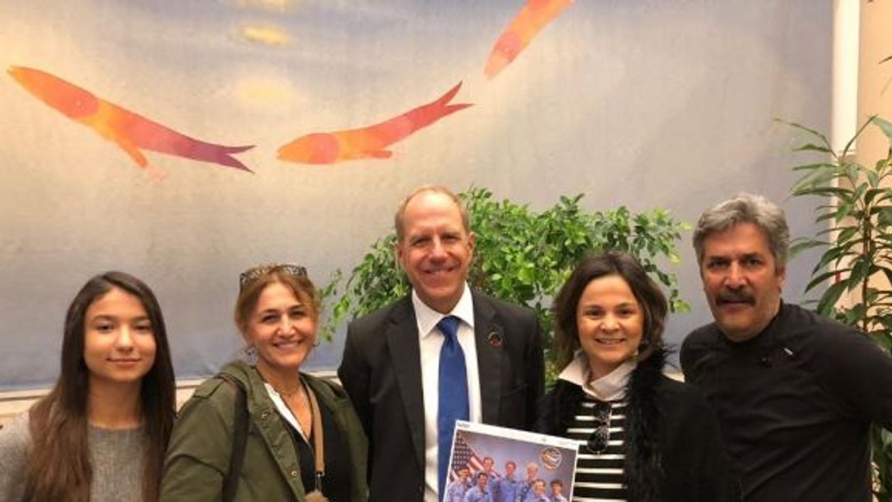 Karşıyaka Vali Erol Çakır Anadolu Lisesi öğrencileri Fransa’da