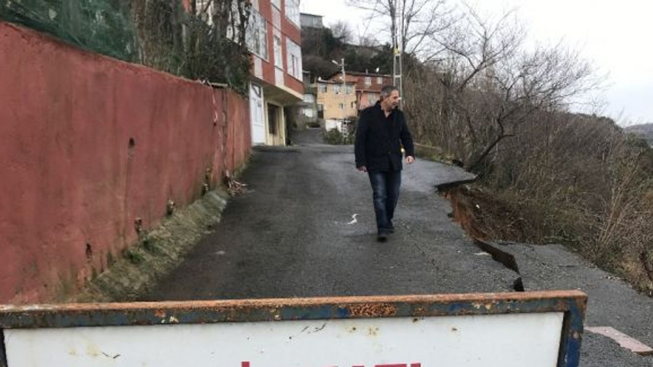 Sarıyer’de yol çöktü, vatandaşlar günlerdir mağdur