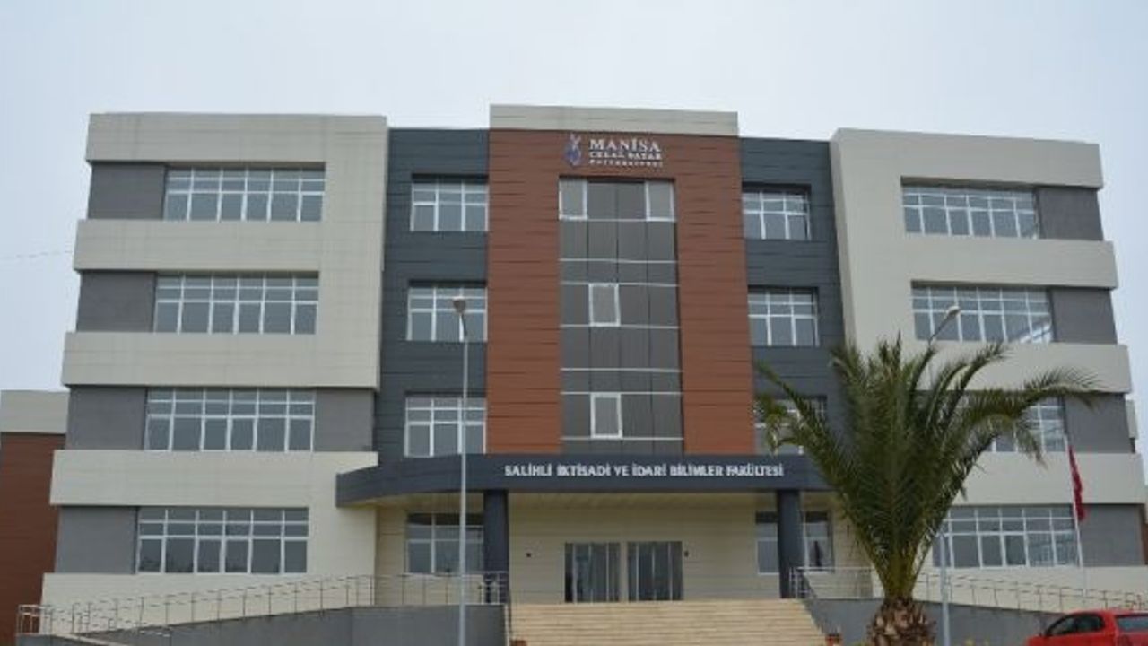 Salihli İİBF’de 160 öğrenci eğitim görüyor