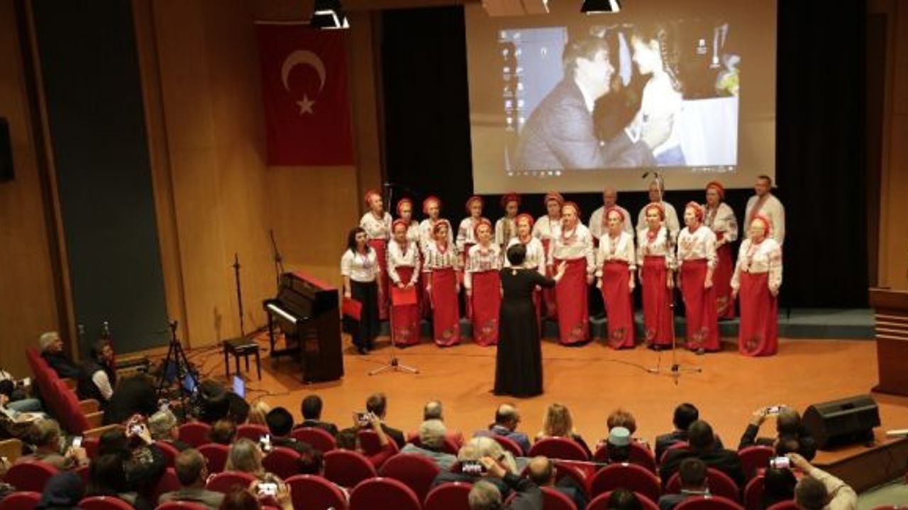 Türk-Ukrayna-Kırım gecesinden dünyaya barış ve dostluk mesajı