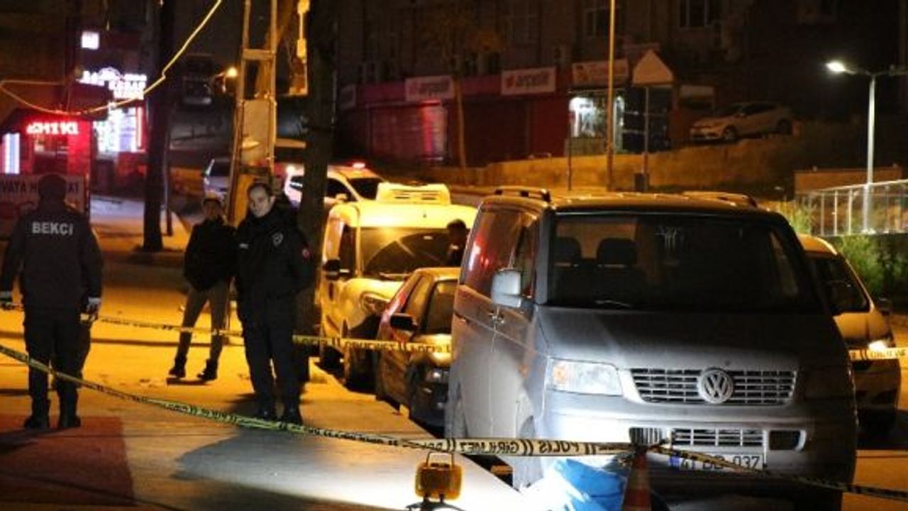 Ümraniye’de 15 yaşındaki genç kız camdan atlayarak intihar etti