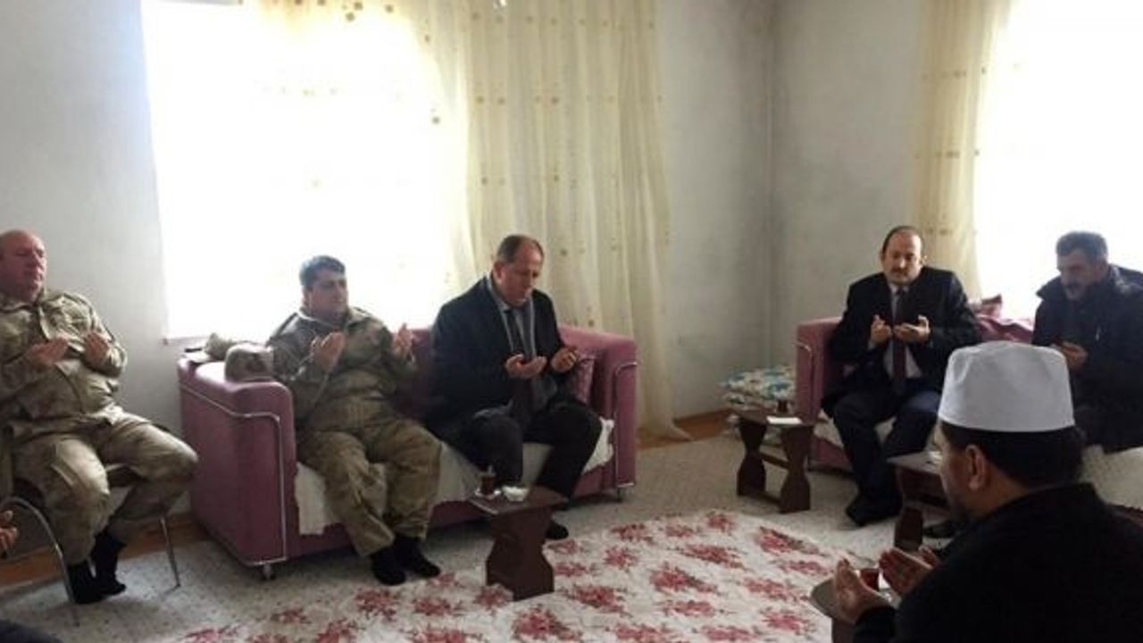 Vali Ali Hamza Pehlivan şehit  ailesine taziye ziyaretinde bulundu