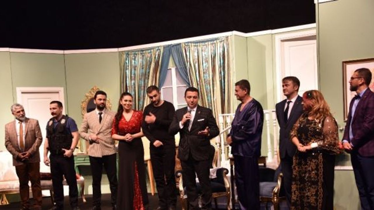 “Yalan Dolan” 4. Uluslararası Bozüyük Metristepe Tiyatro Günleri’nde