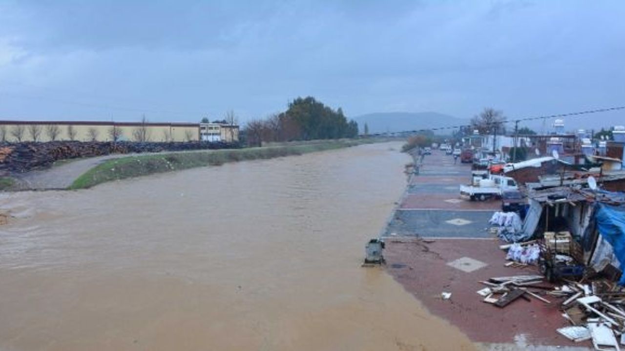 200 kilogram yağışın düştüğü o ilçede Fetrej Çayı faciayı önledi