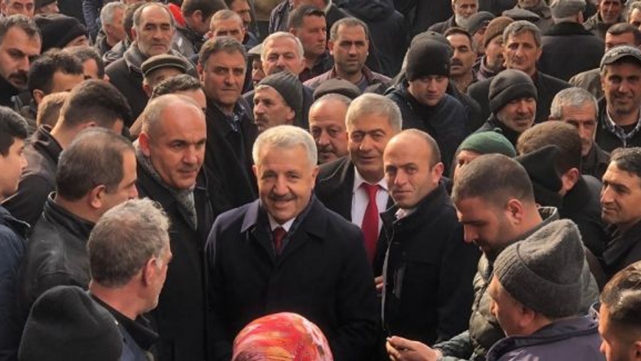 Ahmet Arslan baba ocağında 2019 seçimlerinin önemine değindi