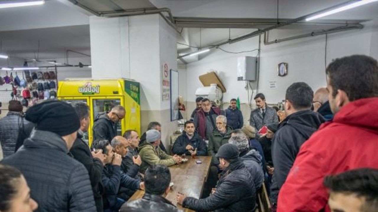 CHP Kuşadası Belediye Başkan Adayı Günel esnafı dinledi