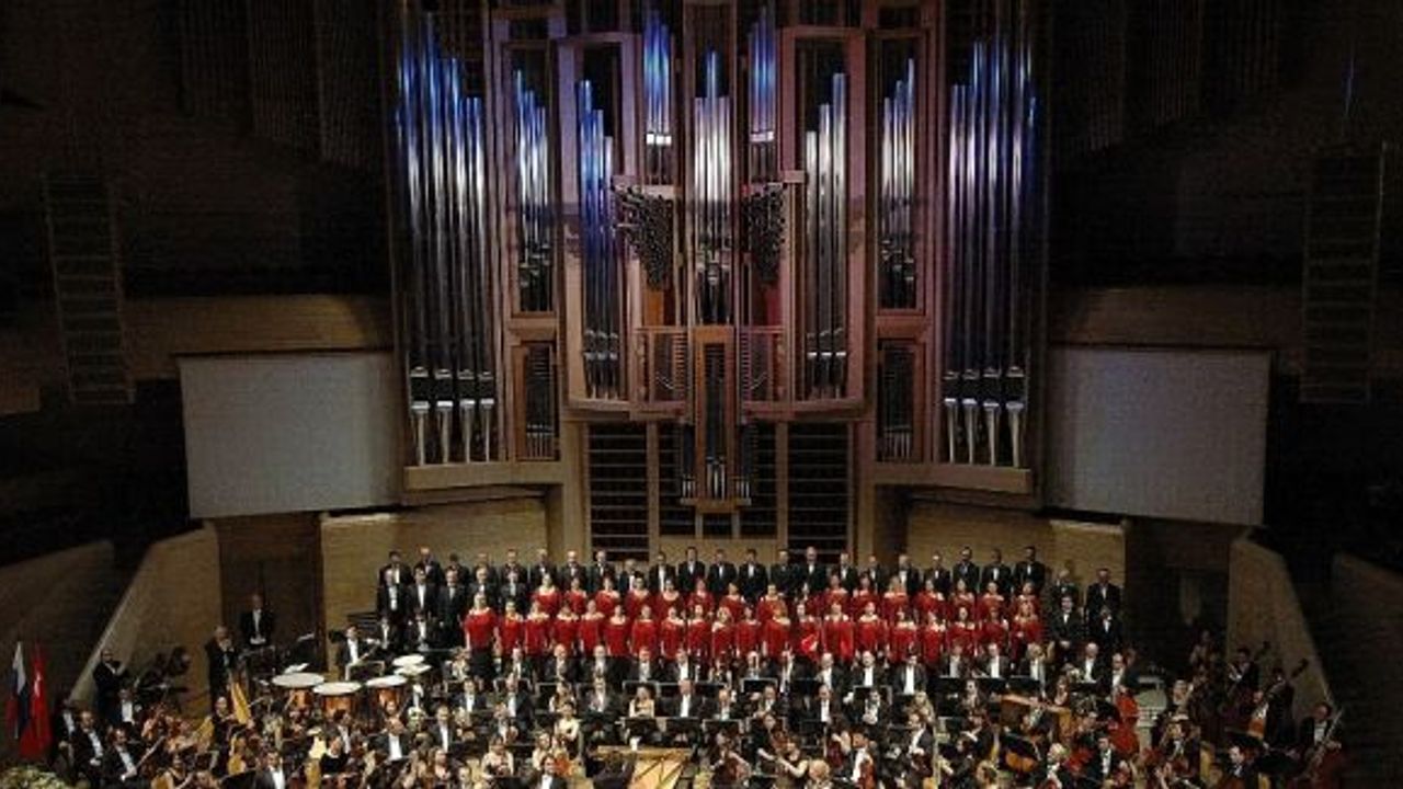 Devlet Çoksesli Korosu Avrupa’nın en seçkinleri arasında