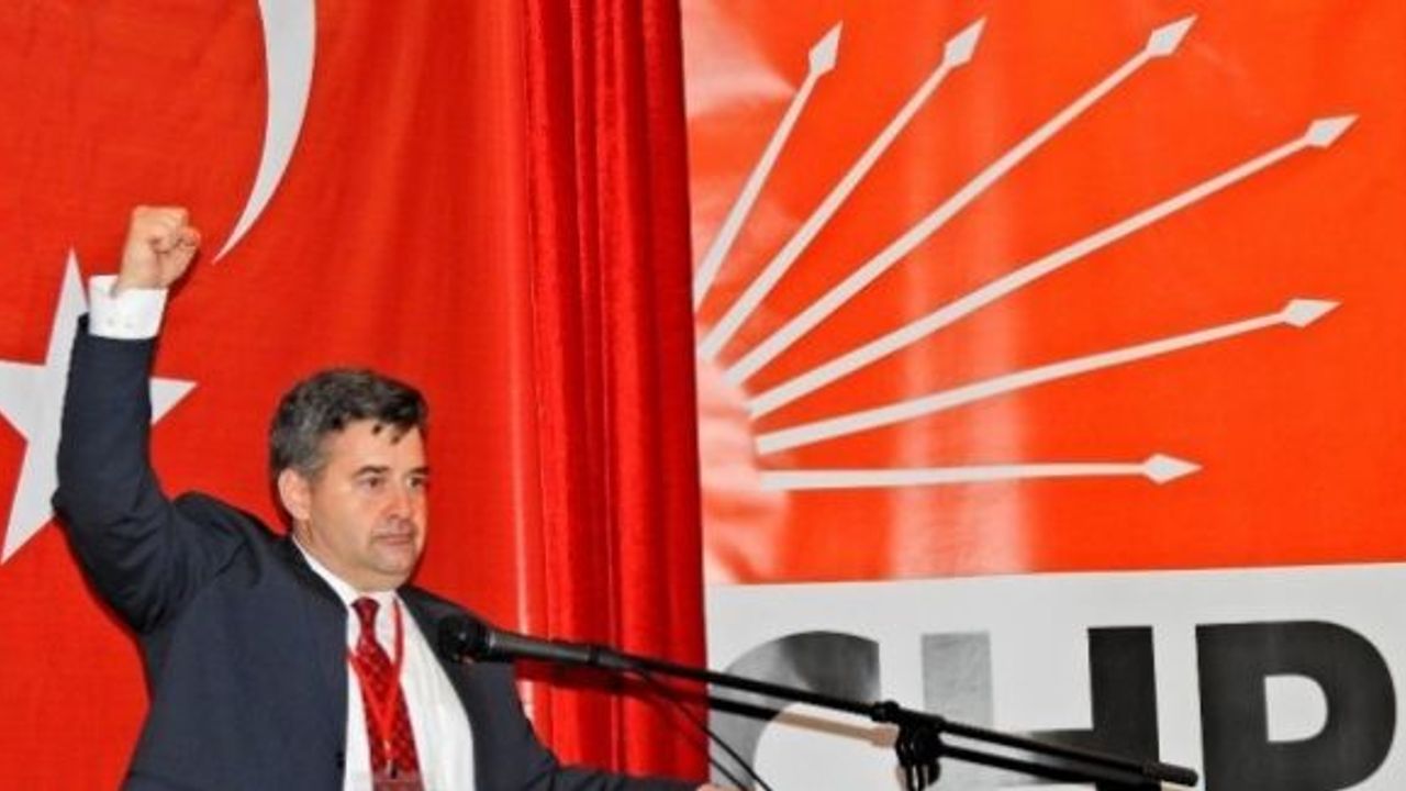 Ekrem Oran CHP Çeşme Belediye Başkan adayı oldu