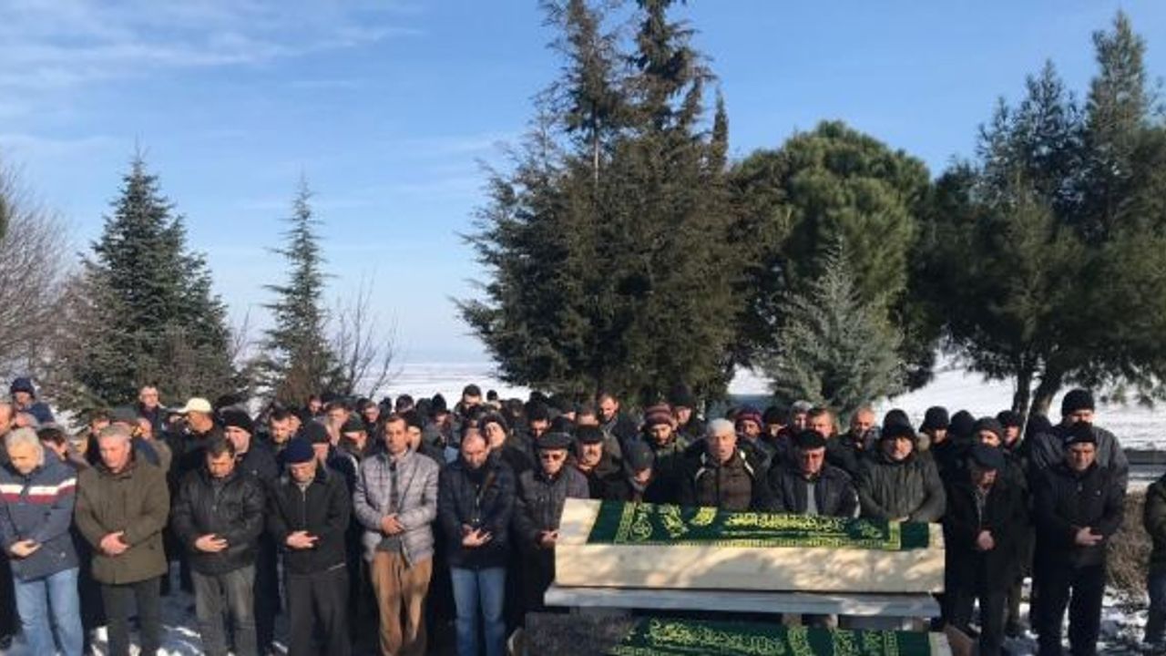 Feci kazada can veren Öner çifti son yolculuklarına uğurlandı