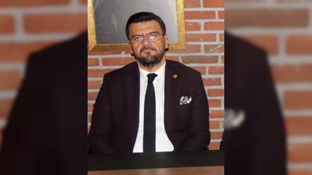 İYİ Parti Manisa Milletvekili Tamer Akkal, partisinin ’Millet İttifakı’nda yer alması ve yerel seçimlerde danışılmadan aday çıkarılmasını gerekçe göstererek, partisinden istifa ettiğini açıkladı.