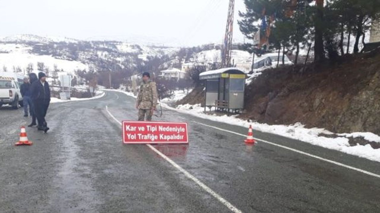 Kar ve tipi, Malatya-Pütürge yolunu trafiğe kapattı