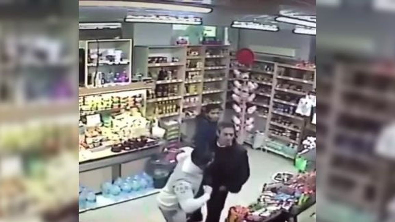 Markette kadını taciz ettiği iddia edilen adama kick bokscudan tek yumruk