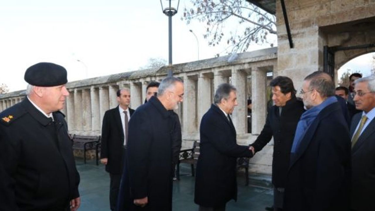 Pakistan Başbakanı İmran Khan Mevlana Müzesi’ni ziyaret etti