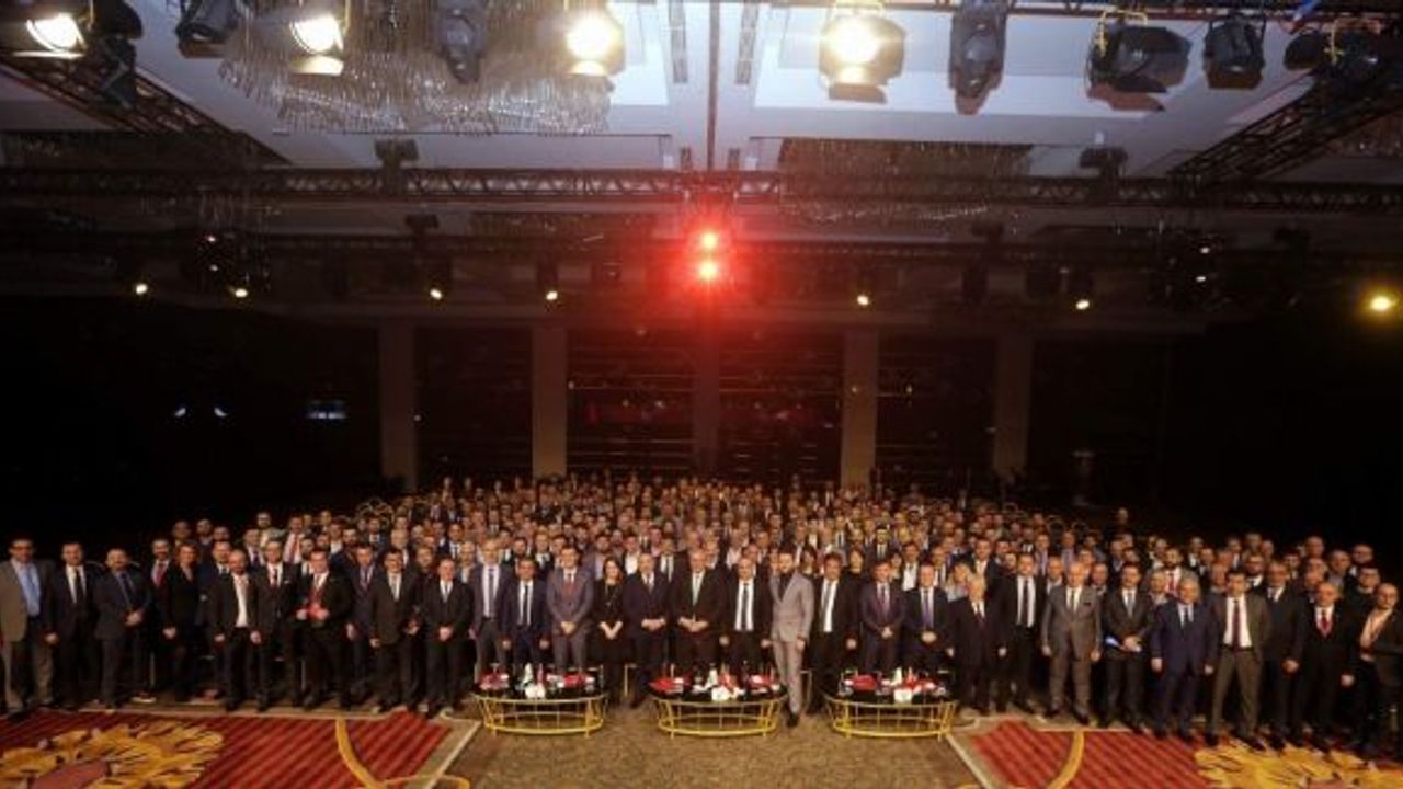 Ünlü mobilya markası bayi toplantısını Antalya’da gerçekleştirdi