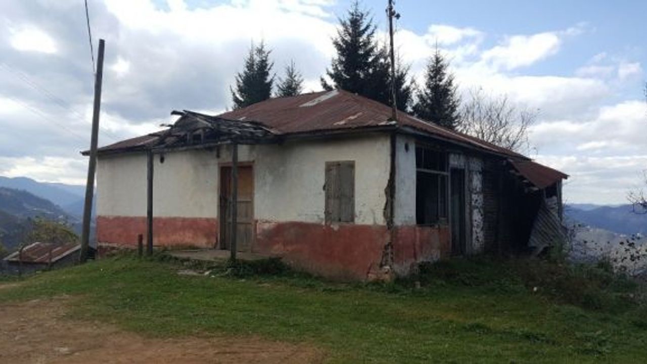 Atıl okullar muhtar odası ve kültür evine dönüyor