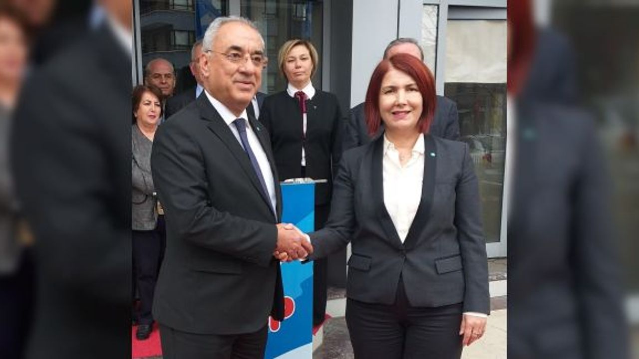 CHP’li Avcılar Belediye Başkanı Handan Toprak Benli DSP’ye katıldı