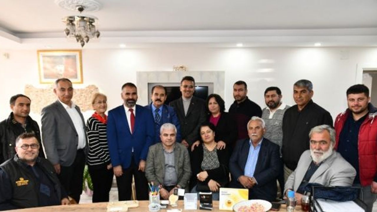 İYİ Parti Sarıçam İlçe Yönetim Kurulu Üyeleri istifa etti