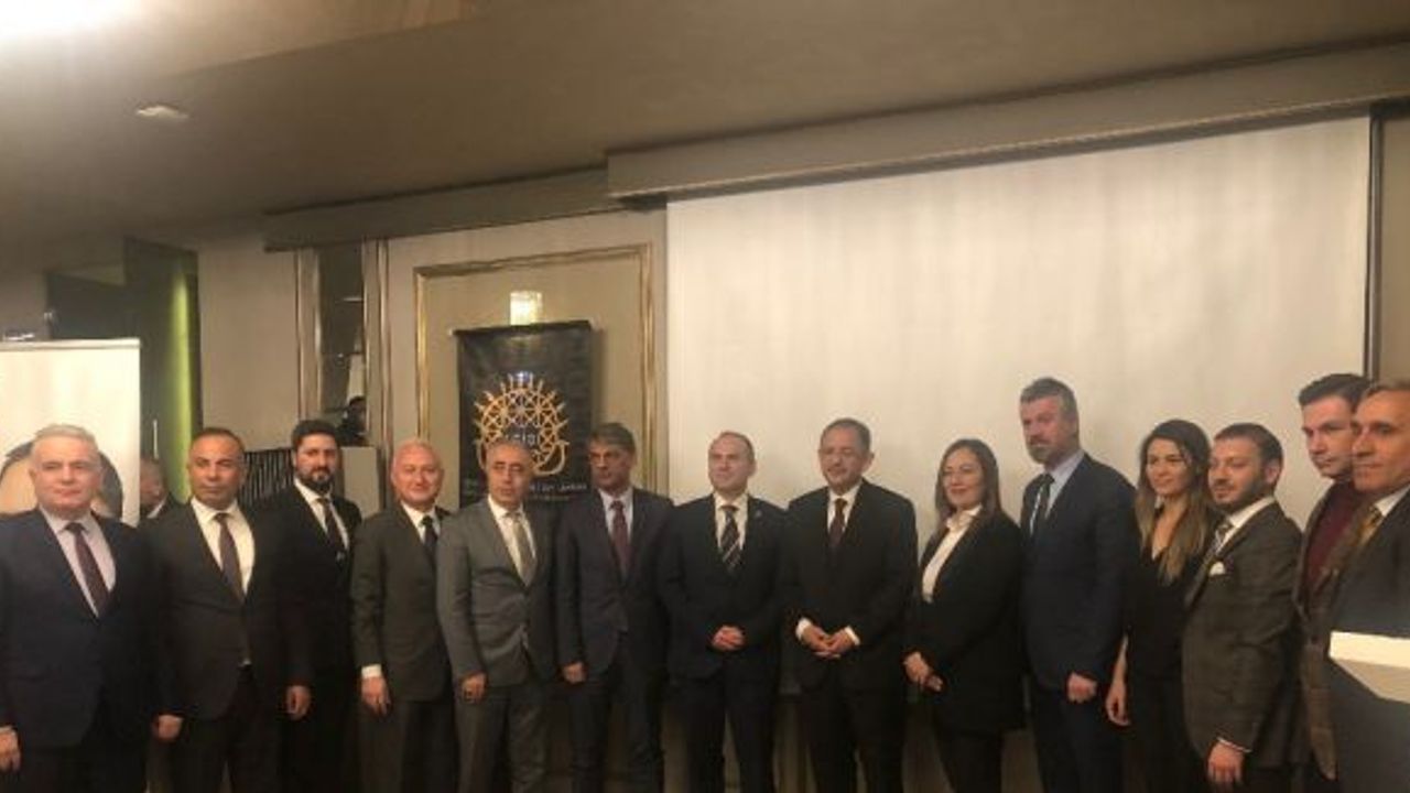 Mehmet Özhaseki Anadolu Turizm İşletmecileri Derneği üyeleriyle buluştu