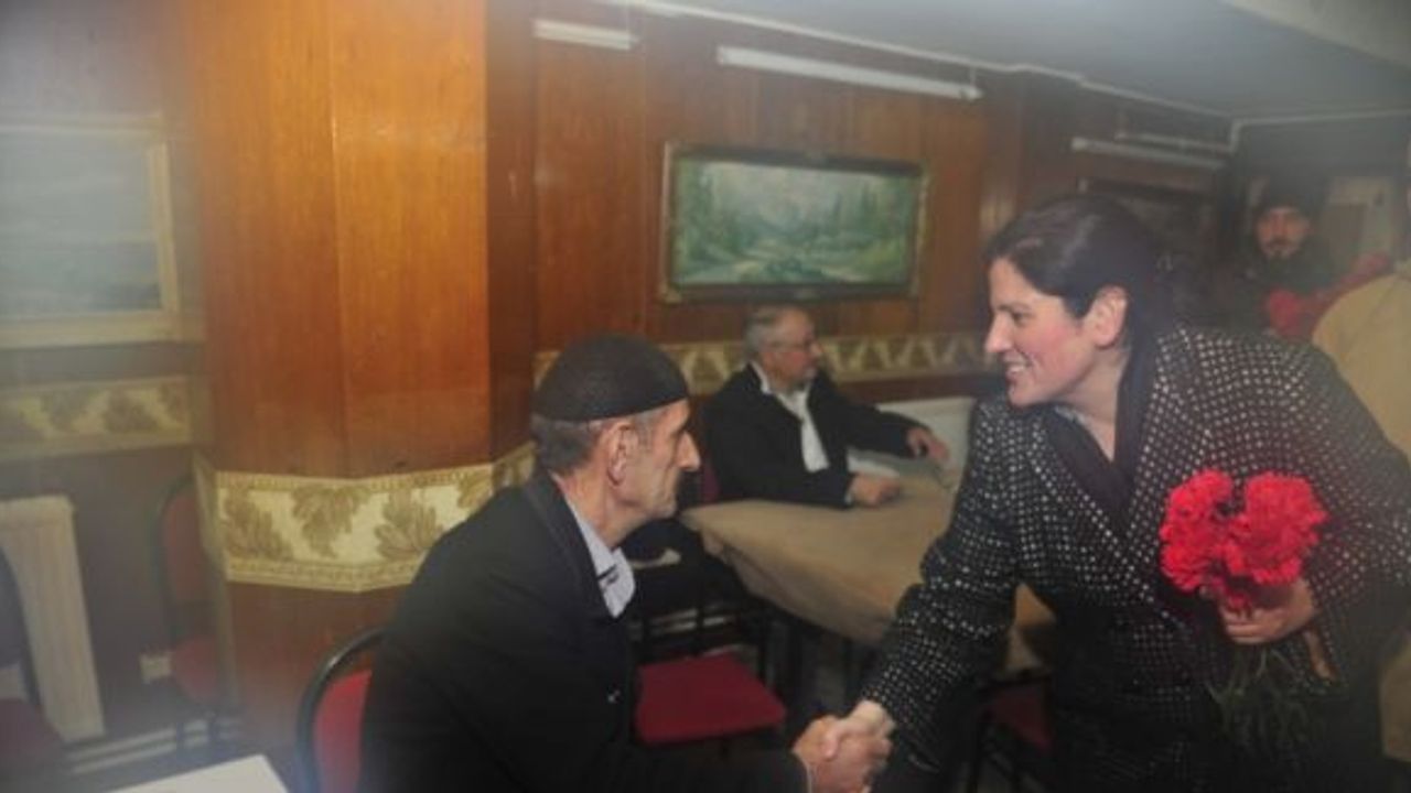 Özlem Öztekin Vural: ”Adalar boş bir tuval, biz çalışıp renklendireceğiz”