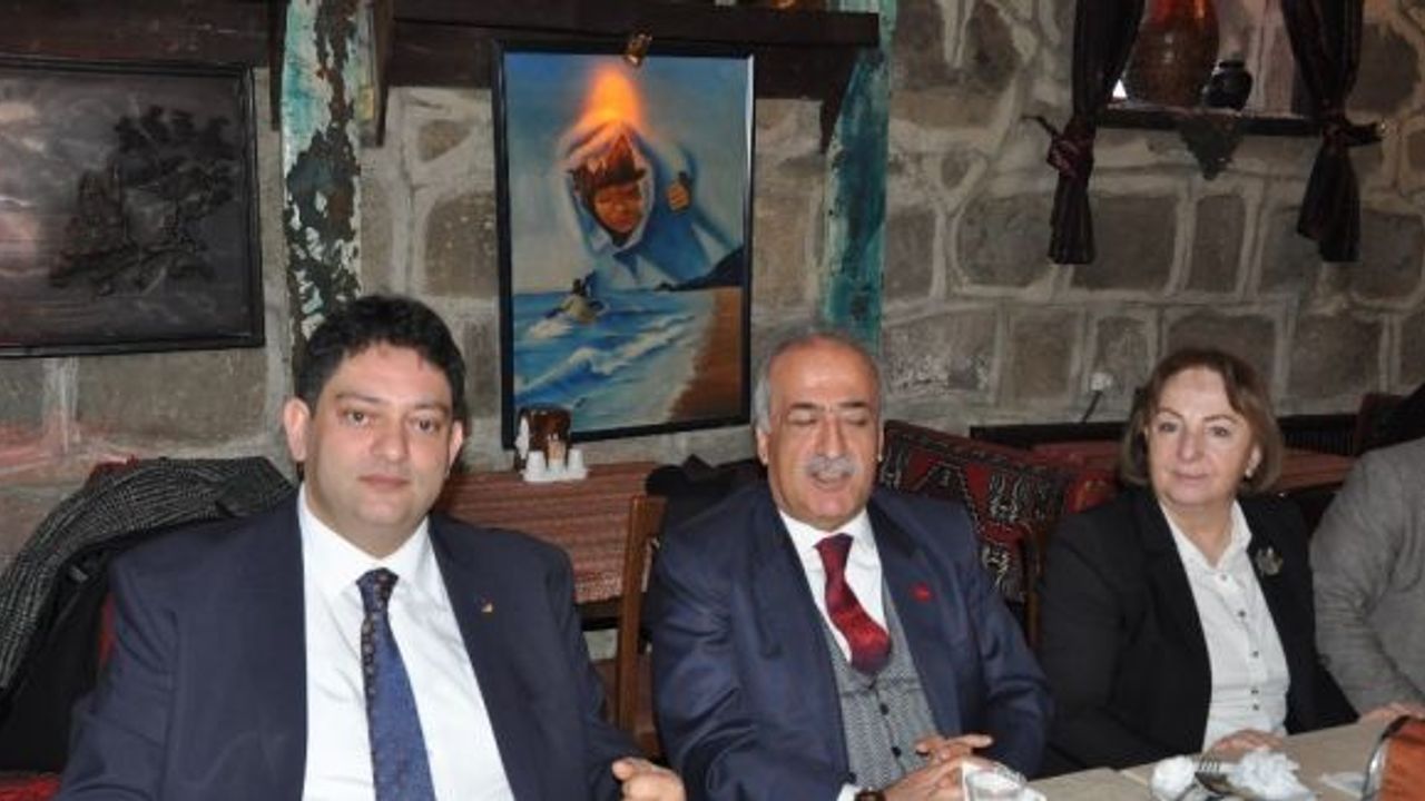 Rektör Prof. Dr. Çomaklı ile Başkan Oral kahvaltılı toplantıda bir araya geldi