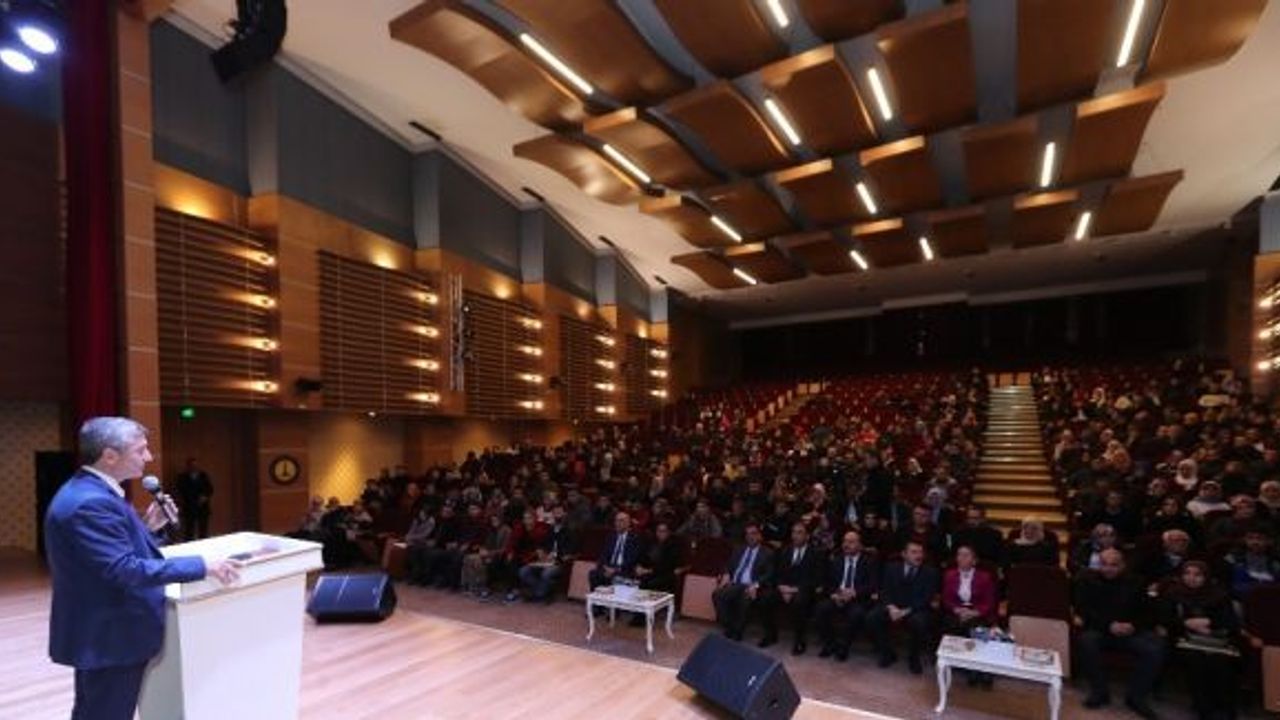 Şahinbey’de 155 çift daha evlilik okulu’ndan mezun oldu