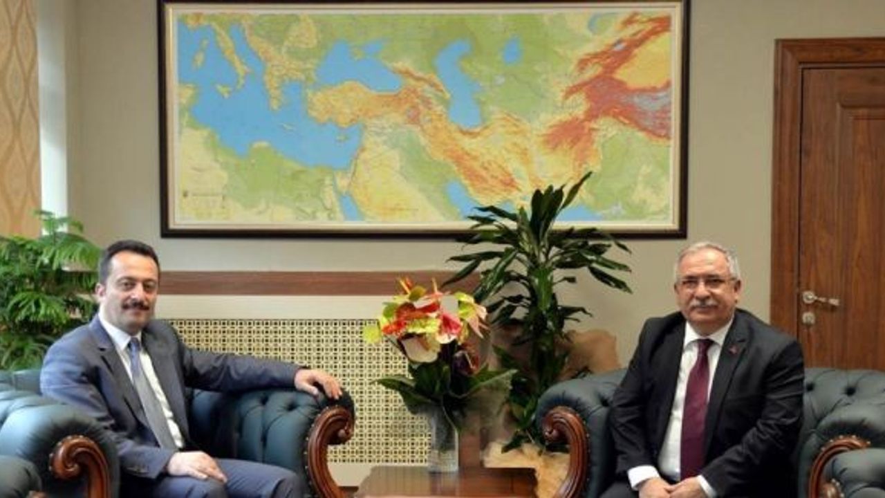 Sakarya Valisi Nayir ile Bilecik Valisi Şentürk bir araya geldi