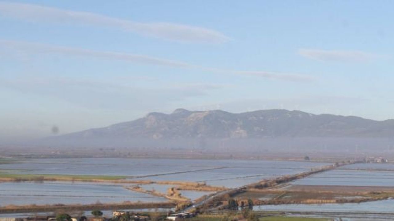 Söke Ovası 3 yıl sonra yeniden taşkın suları altında