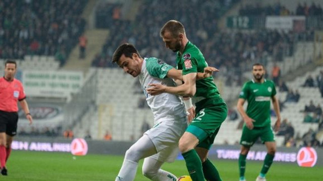 Spor Toto Süper Lig: Bursaspor: 0 - Atiker Konyaspor: 0 (İlk yarı)