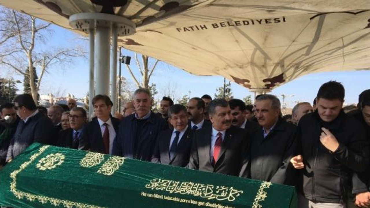 Ünlü doktor Mehmet Öz’ün babası Mustafa Öz son yolculuğuna uğurlandı