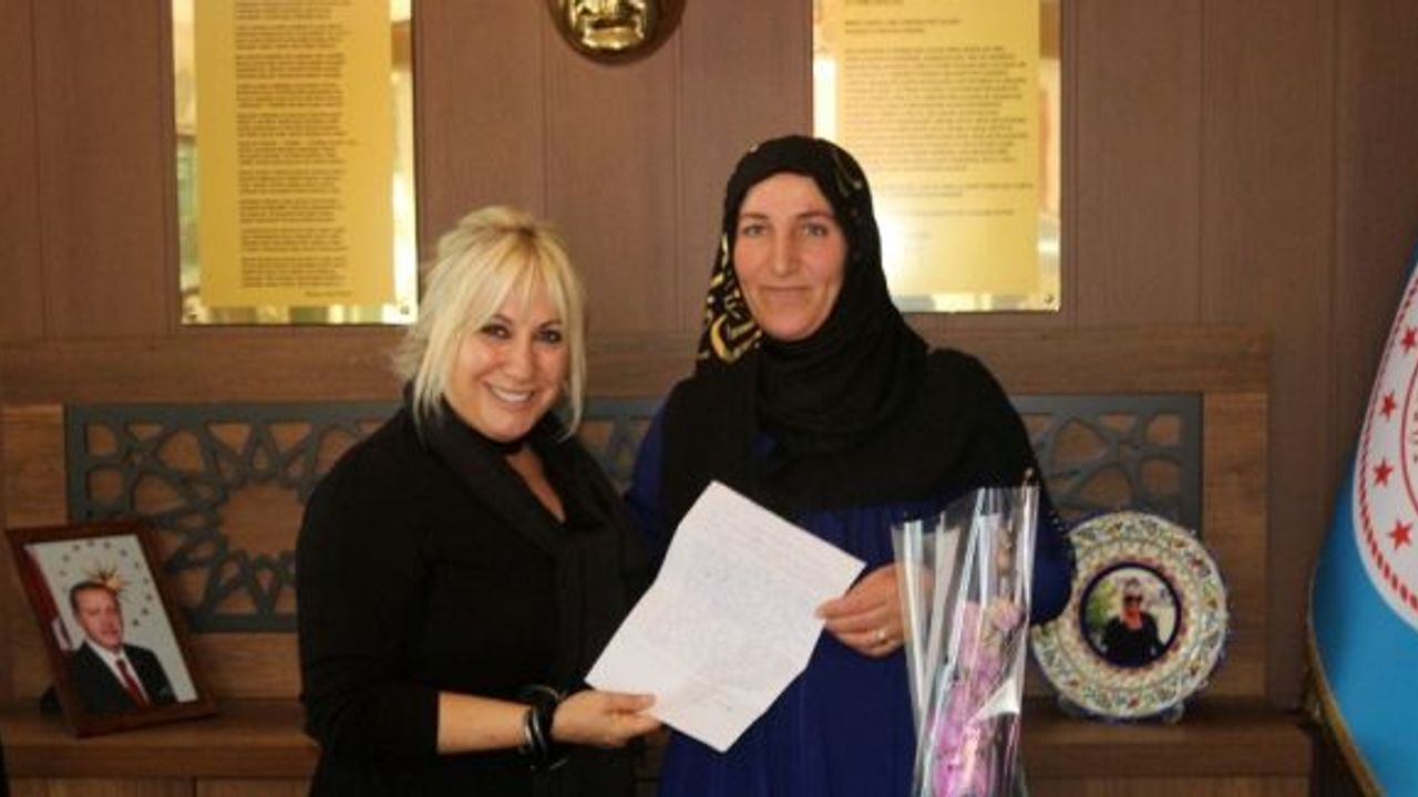 46 yaşında okuma yazma öğrendi, ilk mektubunun teması ‘kadınlar’ oldu