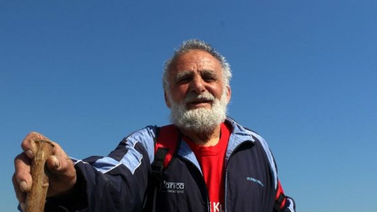 75 yaşındaki vatandaş, Cumhurbaşkanı Erdoğan’ı görebilmek için 60 kilometre koştu