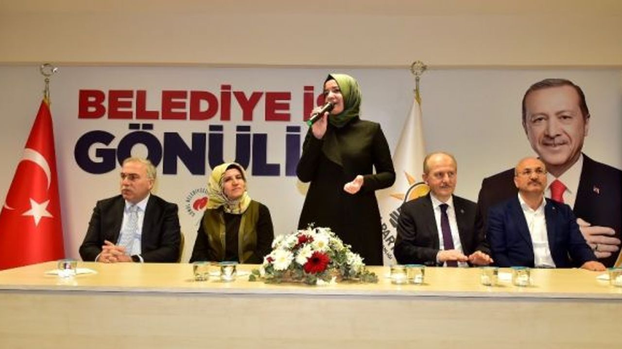AK Parti Genel Başkan Yardımcısı Fatma Betül Sayan Kaya, AK Parti Fatih Seçim Koordinasyon Merkez’ini ziyaret etti