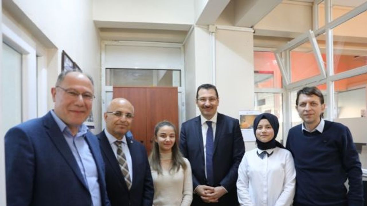 AK Parti Genel Başkan Yardımcısı Yavuz’dan Adapazarı Belediyesi’ne ziyaret