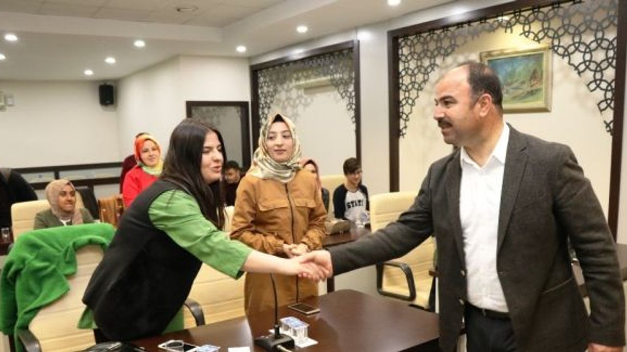 Başkan Nihat Çiftçi Büyükşehir Belediyesi gençliği ile bir araya geldi