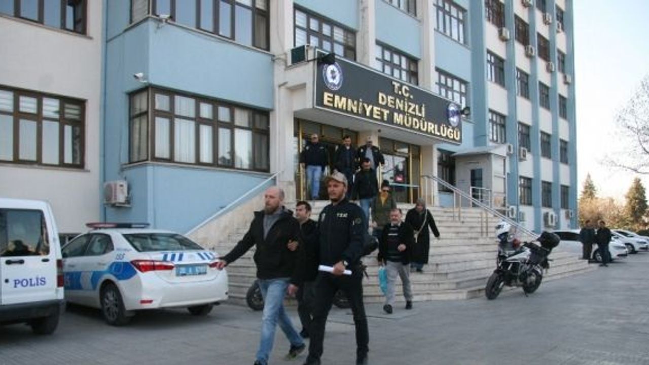 Denizli’de FETÖ’nün ‘gaybubet evleri’ne operasyon: 6 gözaltı