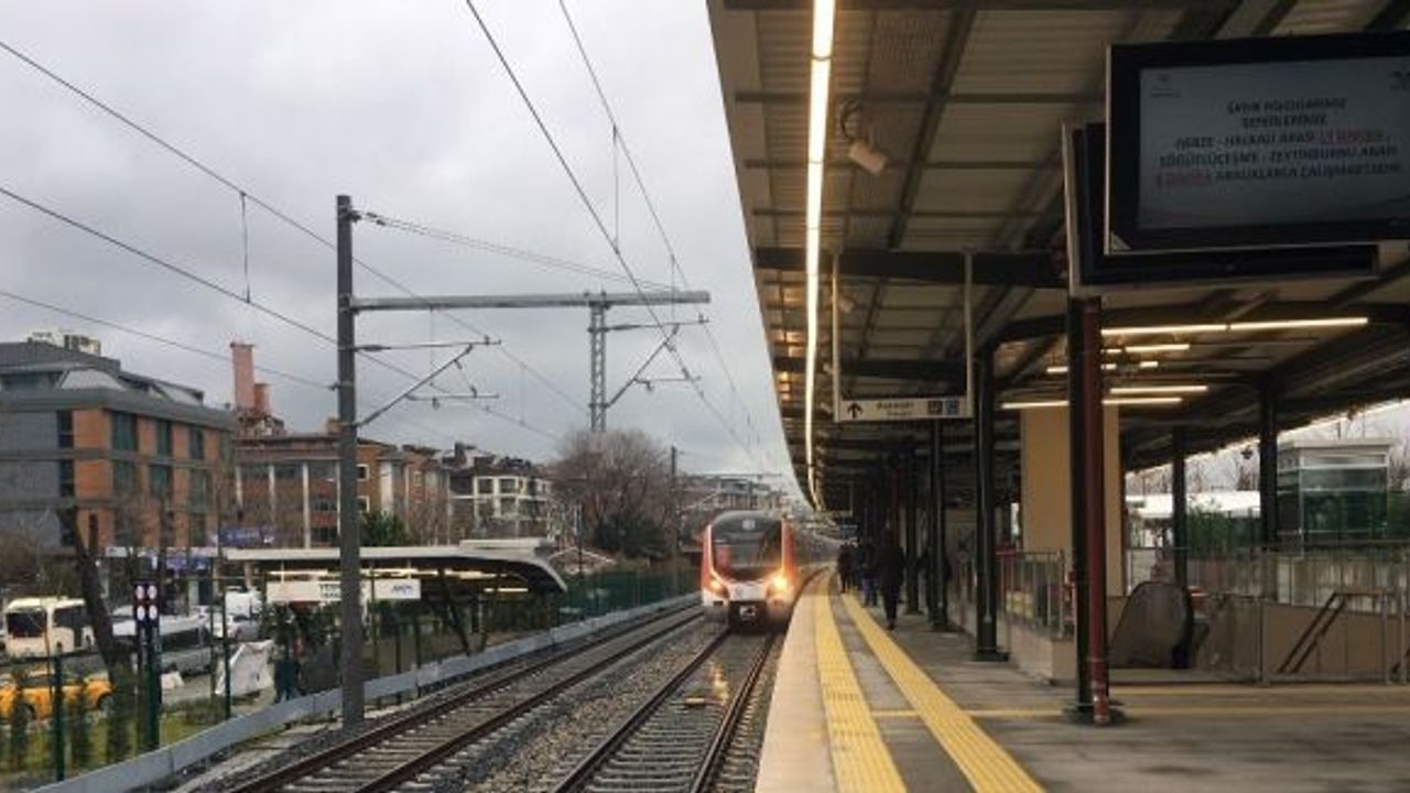 Gebze-Halkalı Banliyö Tren Hattı’nı kullanan vatandaşlardan ilk gün izlenimi