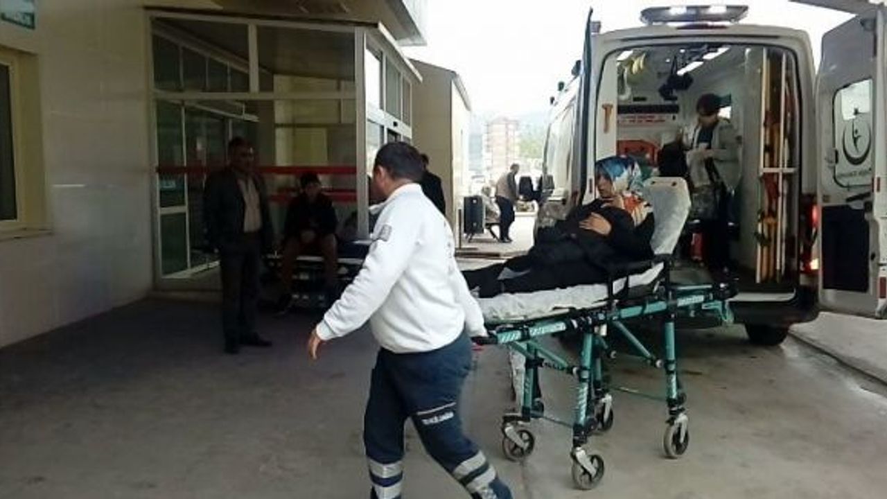 Kozan’da trafik kazasında 5 kişi yaralandı