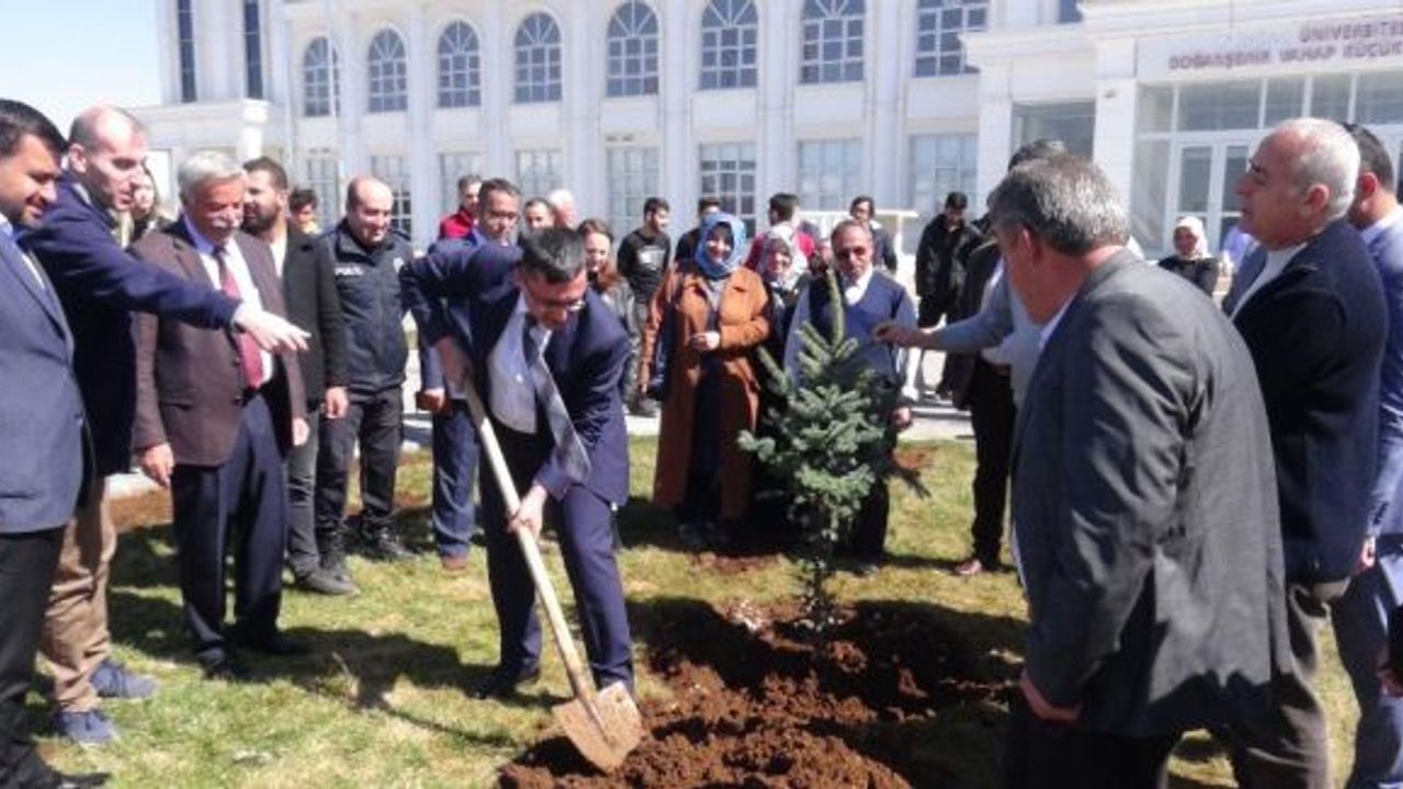 MTÜ Vahap Küçük MYO’da binlerce fidan toprakla buluştu